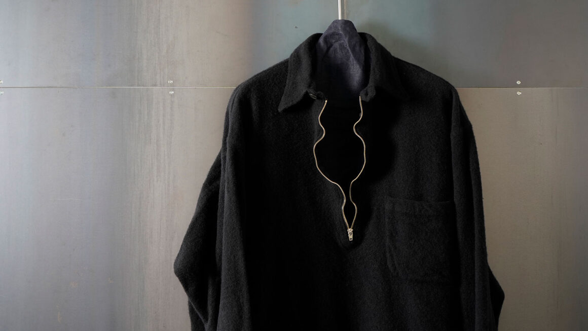 COMOLI – shrinked wool half zip shirts –