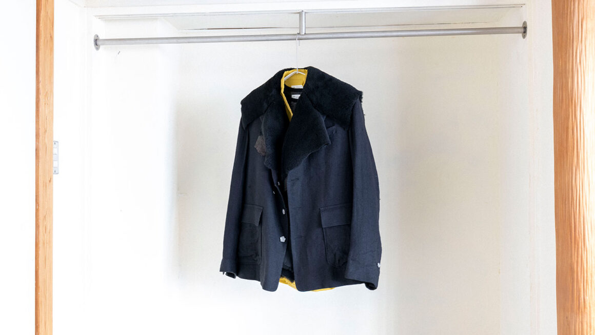 BLACKBIRD – sleeveless mouton jacket –