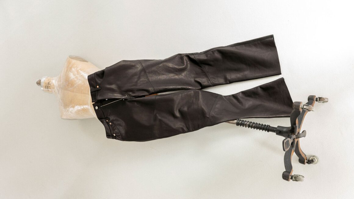 BLACKBIRD – straight leather pant –